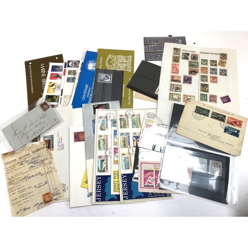 415 - A quantity of definitive and commemorative stamps, many Victorian, to include New South Wales five p... 