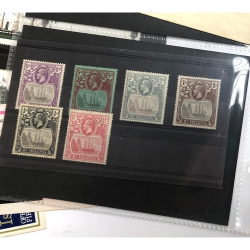 415 - A quantity of definitive and commemorative stamps, many Victorian, to include New South Wales five p... 