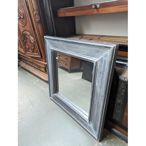 973 - A very large lead framed mirror, the plate af, 121x121cm