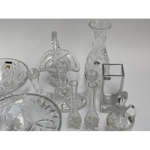 171 - A mixed lot of mainly German cut glass to include Bohemia crystal,  Gral Kristall, decanter, three a... 