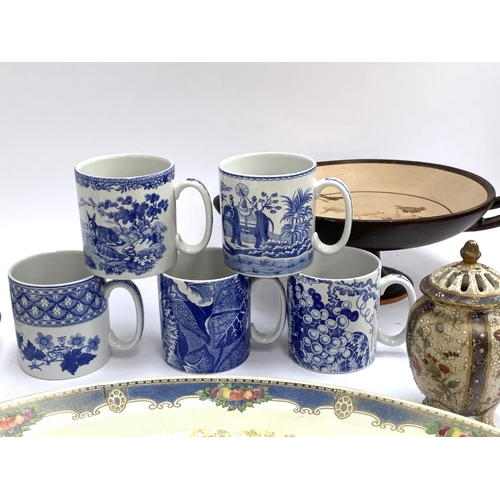 214 - A mixed lot of ceramics to include Delft, Denby, Peggy Ross, Spode 'Blue Room Collection', Bellek, W... 