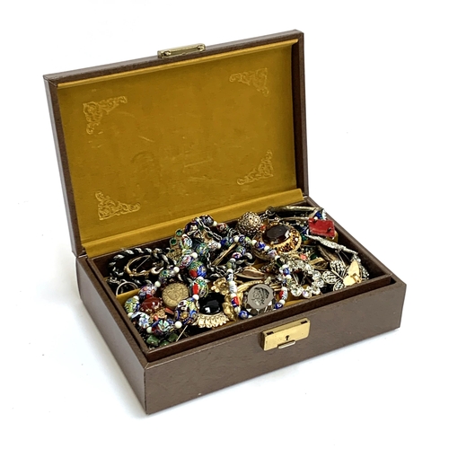 42 - A jewellery box containing costume jewellery to include Czech filigree; gilt metal mounted shell cam... 