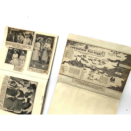 318 - Two early 20th century scrapbooks