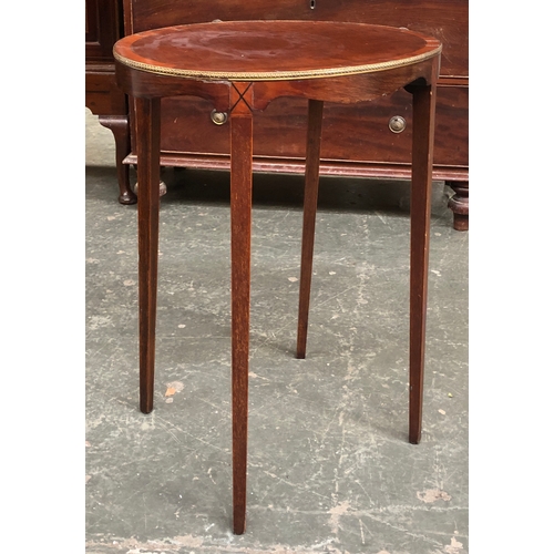 695 - A 19th century mahogany and gilt metal pot stand, bears plaque for Druce & Co. Baker Street, 52x39.5... 