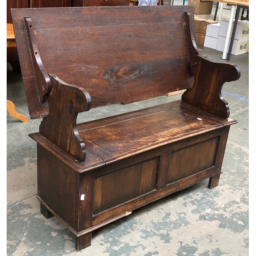 720 - A small 20th century oak metamorphic monks bench/settle, 108x44x73cmH