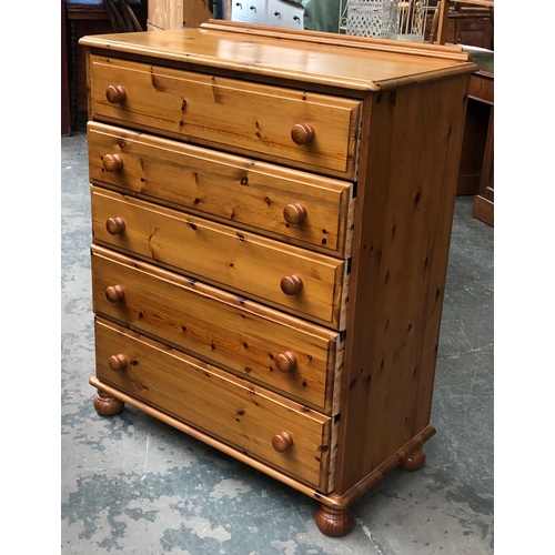 725 - A pine chest of five drawers, 90cmW