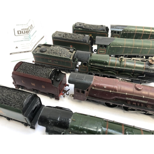 387 - Five Hornby OO gauge locomotives and tenders comprising Duchess of Atholl, Duchess of Montrose, Bris... 