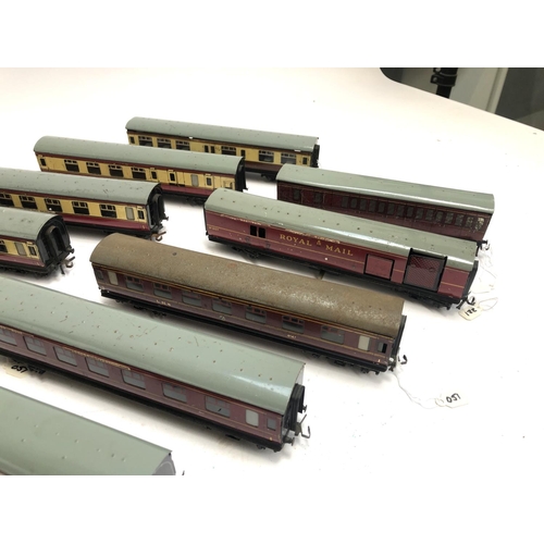 393 - A quantity of Hornby OO gauge passenger rolling stock to include Suburban coach, BR corridor coach, ... 