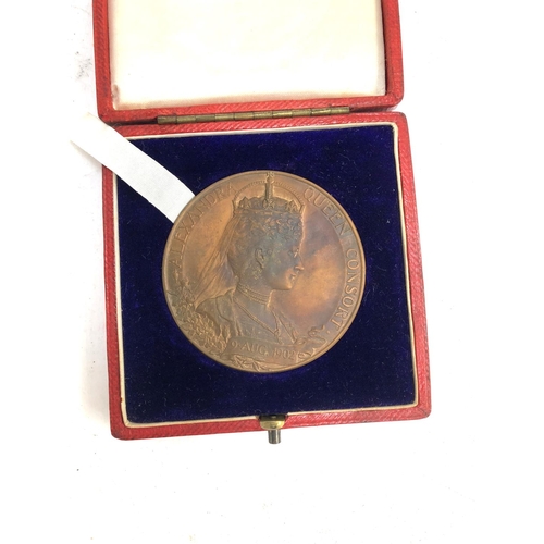 75 - An Edward VII 1902 coronation medallion, boxed