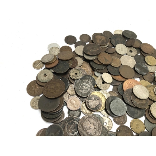 83 - A quantity of coins dating from the 17th century onwards to include 1/2 skilling 1802, 2 doubles 185... 