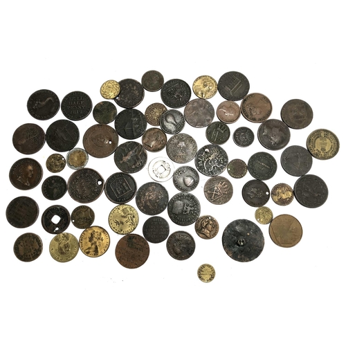 84 - A quantity of tokens and coins to include Hull halfpenny 1812, Inverness halfpenny 1795, bank of Upp... 