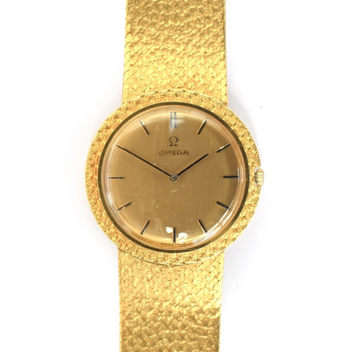 154 - An Omega 18ct gold bracelet watch, cal.620 manual wind movement, 33mm diameter, gross weight 76g

Pr... 