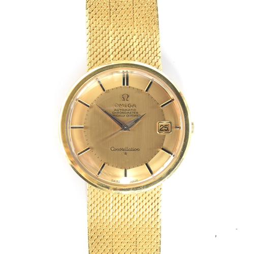 155 - An Omega Constellation Chronometer 18ct gold gent's bracelet calendar wrist watch, cal.561 24J autom... 