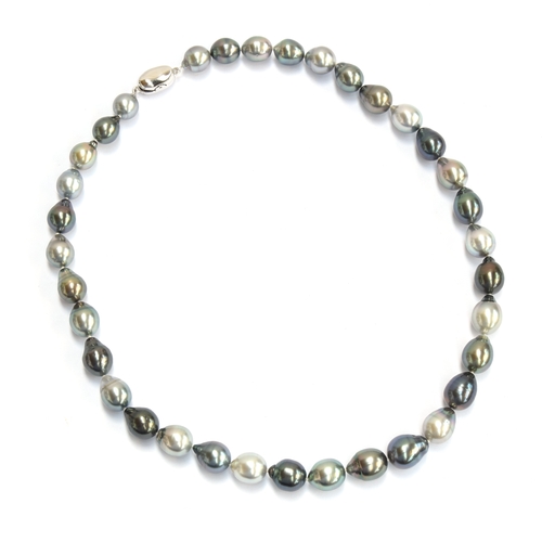 143 - A grey and peacock South Sea pearl necklace, the 35 pearls ranging from 0.9cm to 1.3cm, 44cm long

P... 