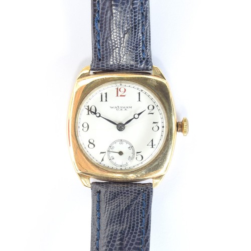 159 - A 9ct gold gent's Waltham wrist watch, c .1950s, the case hallmarked for Aaron Lufkin Dennison, 31mm... 