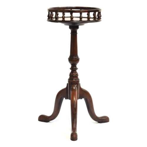 391 - A George III mahogany wine table with spindle galleried top, turned column and cabriole legs, with p... 