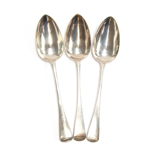 171 - A set of three George III Old English pattern dessert spoons by James Wintle, London 1823, 4.5ozt