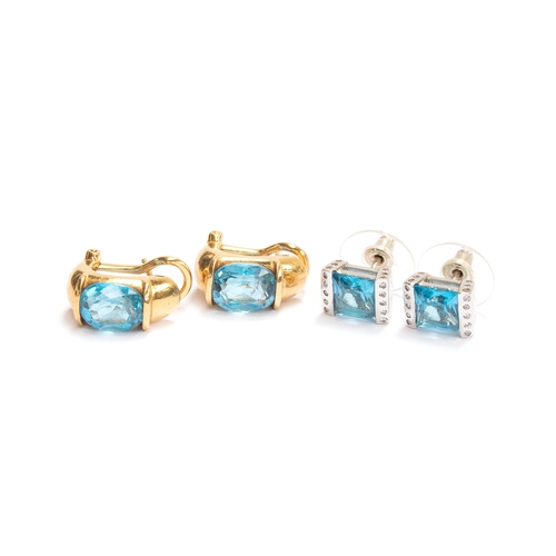 28 - A pair of Voltaire heavy 18ct gold and blue topaz earrings, stud fitting with security clasp, 1.7cm ... 