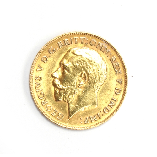 150 - A George V 1915 gold half sovereign