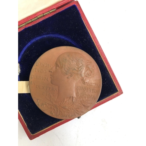 53 - A Queen Victoria diamond jubilee 1837-1897 medallion, boxed