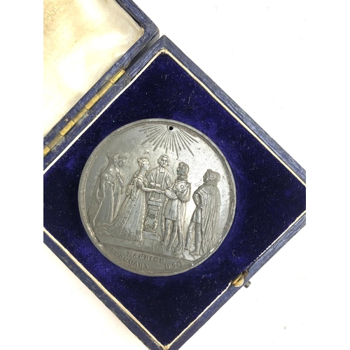 54 - A medallion commemorating the marriage of Queen Victoria & Prince Albert, 1840, in a Mappin & Webb b... 