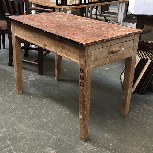 835 - A small pine kitchen table with end drawer, 102x61x76cmH