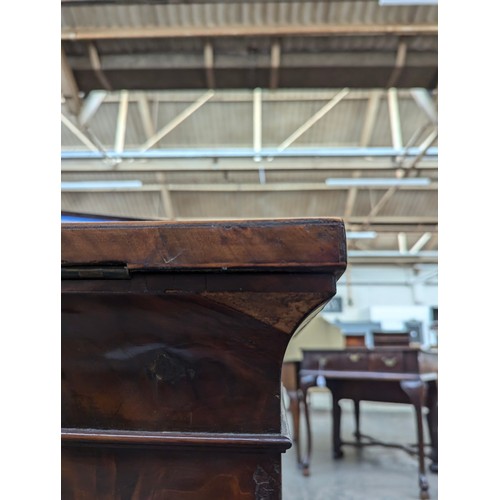 421 - A Louis Philippe mahogany work table, 1840, 58cm wide, 42cm deep, 75.5cm high

Provenance: Private C... 