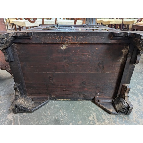 379 - A neat George III mahogany bachelor's chest, with brushing slide over four graduating drawers, on br... 