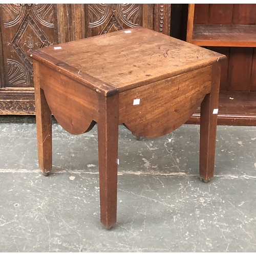 696 - A George III mahogany commode stool, 51x45x49cmH