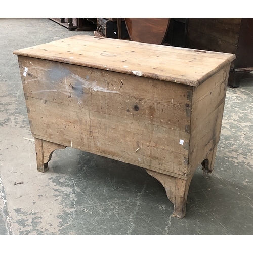 730 - A pine dough bin, 96x58x71cmH