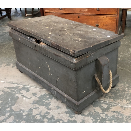 1327 - A 19th century painted pine carpenter's chest, with rope carry handles, 93x53x50cm