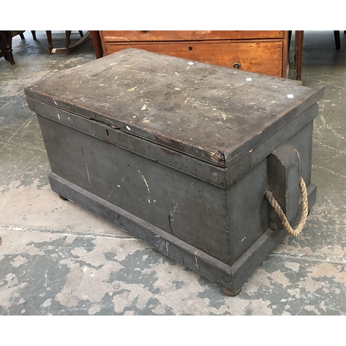 1327 - A 19th century painted pine carpenter's chest, with rope carry handles, 93x53x50cm