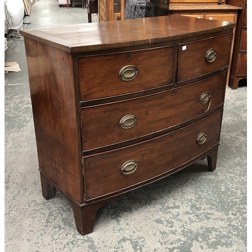 1256 - A 19th century mahogany bowfront chest, two short over two long drawers, on bracket feet, 99x49x87cm... 