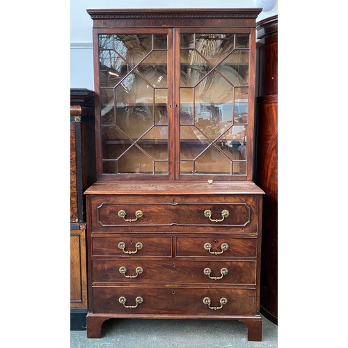 1386 - A George III secretaire bookcase, astragal glazed top with three adjustable shelves, fitted secretai... 