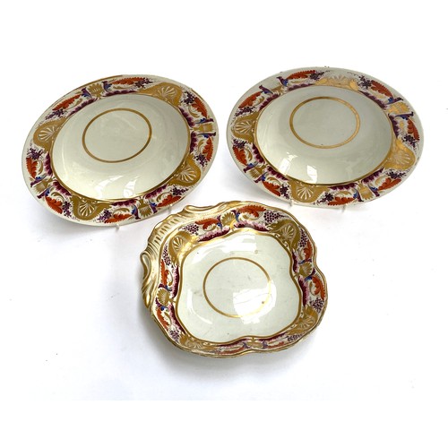 185 - A pair of early 19th century Royal Crown Derby soup bowls c.1805-20, florally painted with grapes an... 