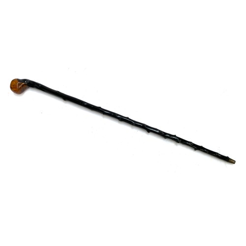 27 - A hazel walking stick, 92cmL