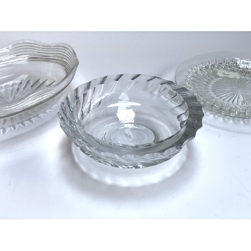 354 - An Orrefors crystal fruit bowl with scalloped edge, 24cmD; together with a further late 19th/early 2... 