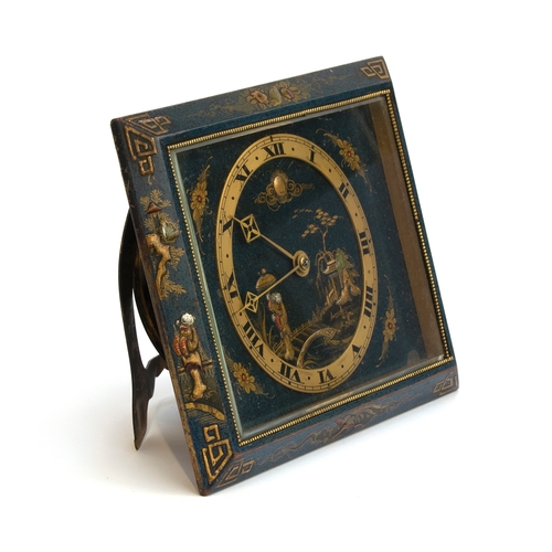 343 - An early 20th century French chinoiserie lacquered mantel clock, teal ground with gold pagoda and fi... 