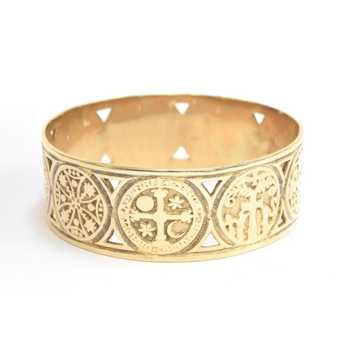 35 - A heavy 9ct gold bespoke bangle with having nine engraved depicting traditional Basque Country Hilar... 