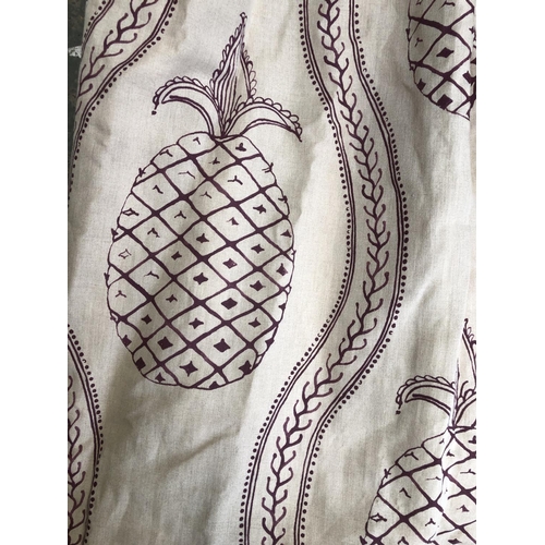 1270 - A pair of curtains with pineapple design, lined and interlined, approx. 190cm UW, 236cm drop