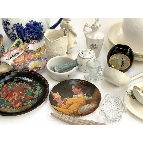 412 - A mixed lot to include soapstone crocodile; commemorative ware; Art of Chokin vase; vintage napkin r... 