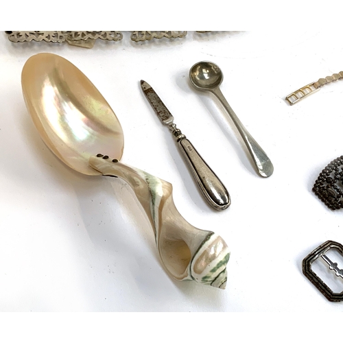 413 - A mixed lot to include silver plated belt; a collection of metal and ceramic thimbles to include Dor... 