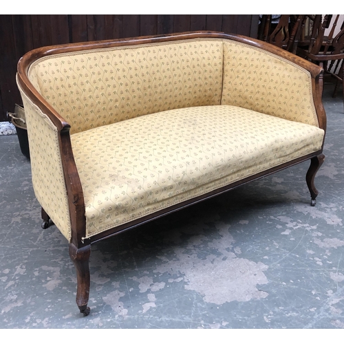 1219 - A two seater mahogany framed settee, 125cmW