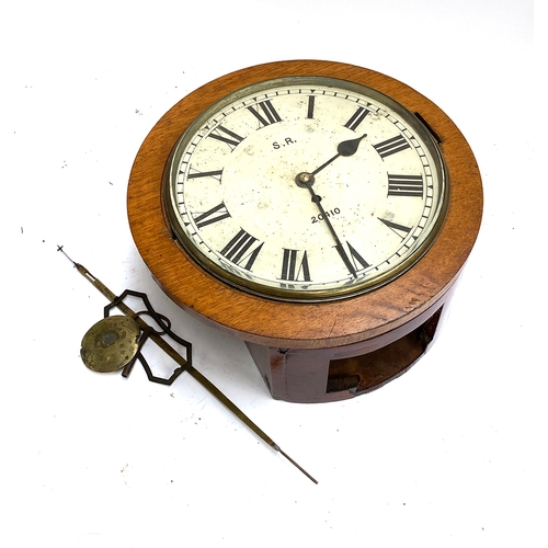 175 - A Southern Railways fusee movement clock, oak cased, the 12