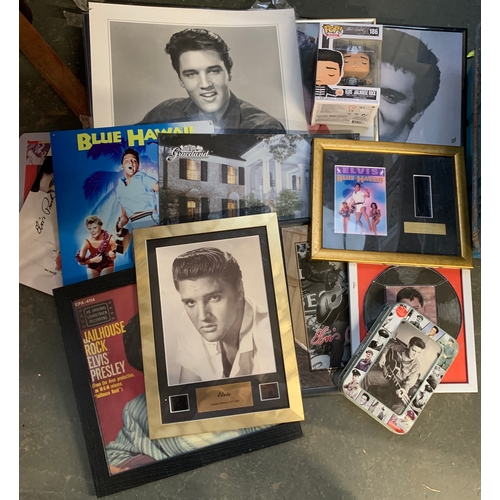 526 - ELVIS PRESLEY MEMORABILIA. A group of around 20 displayable artefacts. Clocks, 'limited ed. displays... 