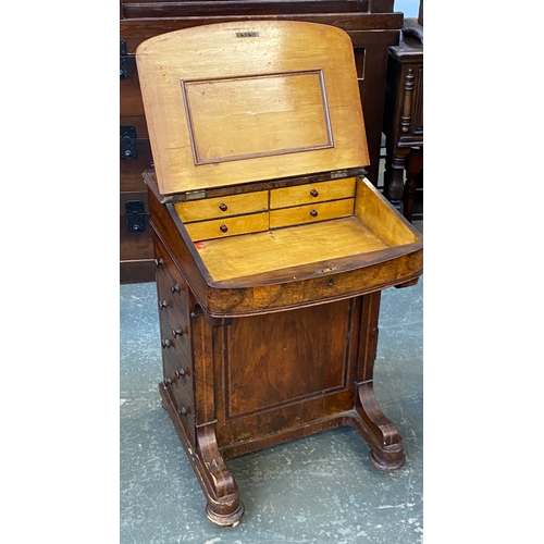 987 - A Victorian walnut Davenport desk, 54cmW