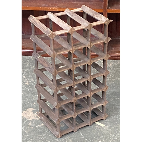 1004 - A vintage 18 bottle wine rack