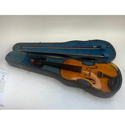 340 - A German made violin, bears label 'Copy of Nikolaus Amati', 14