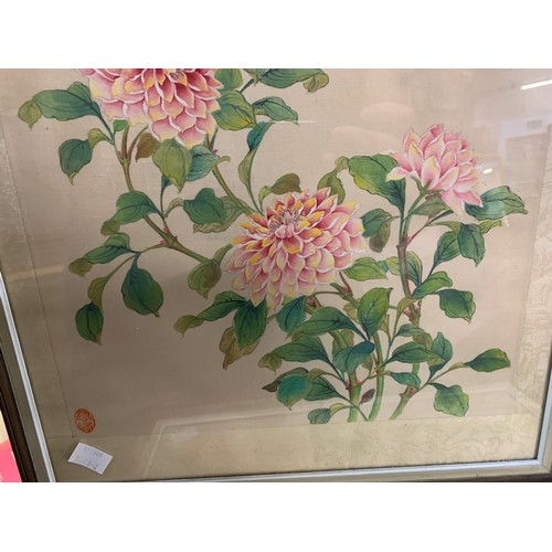 731 - A pair of Chinese paintings of silk depicting chrysanthemums, 32x27cm