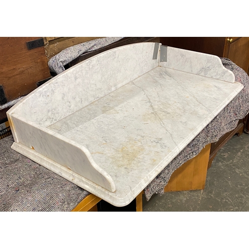 836 - A marble top with upstand, 105x53cm